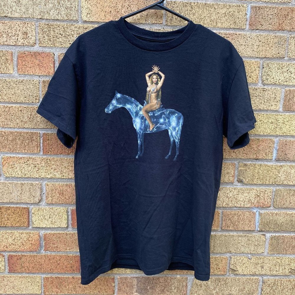 Beyonce Renissance World Tour T Shirt Medium